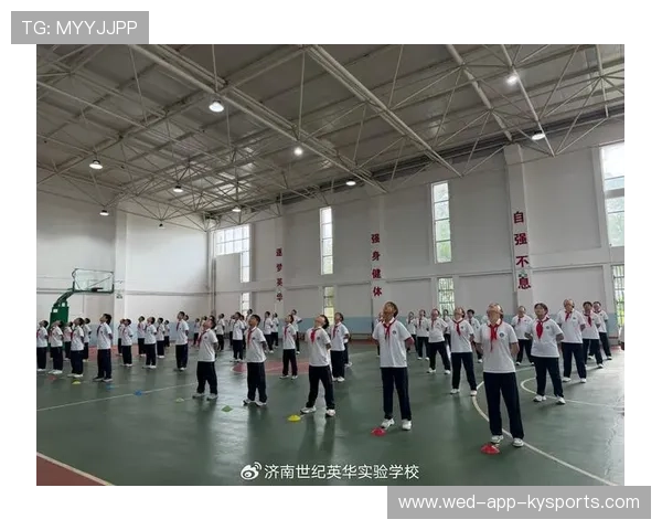 体操选手参与公益健身拍摄传播科学锻炼理念，体操人员
